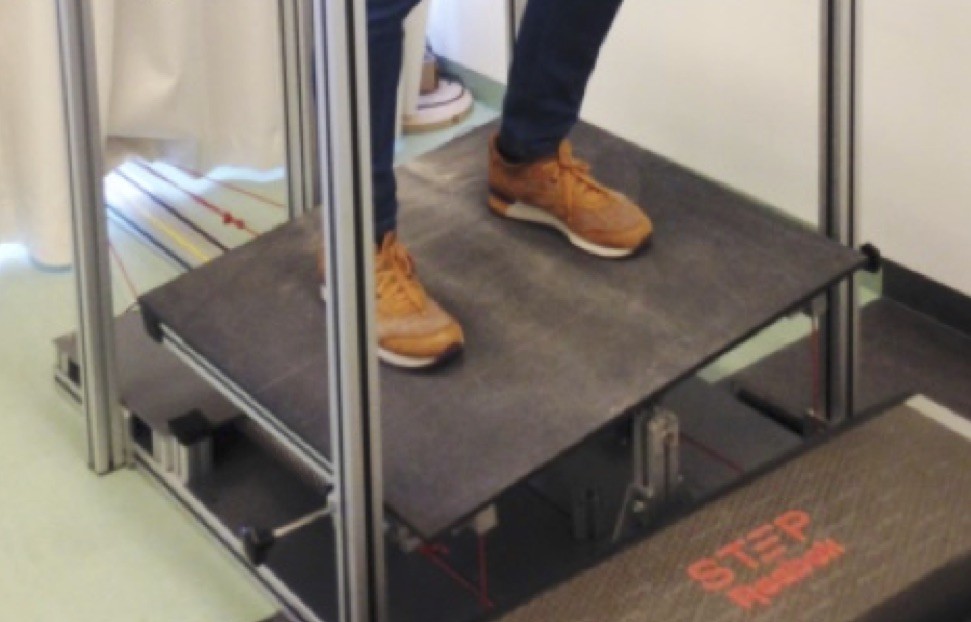 Implicit motor learning and movement automaticity in people with stroke